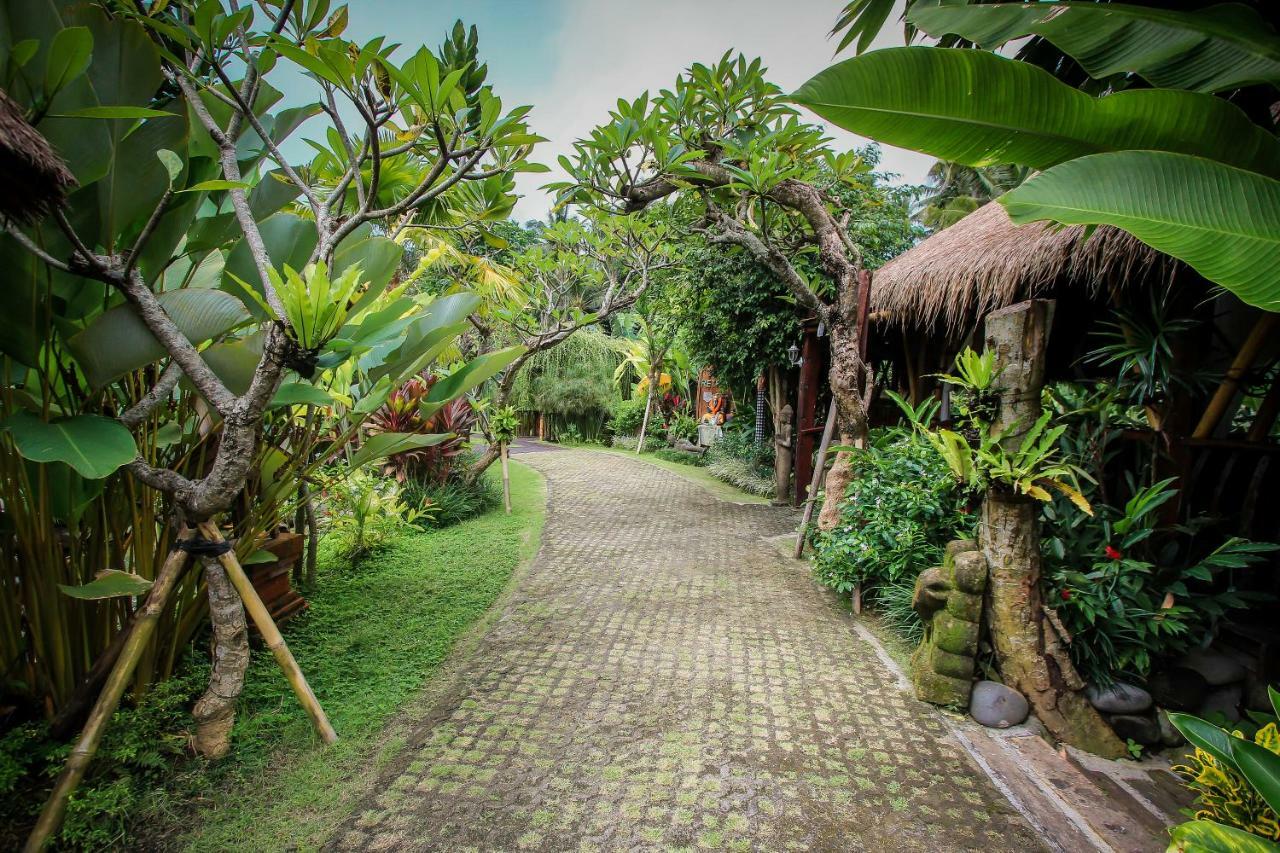 Keramas Sacred River Retreat Resort And Villa Esterno foto